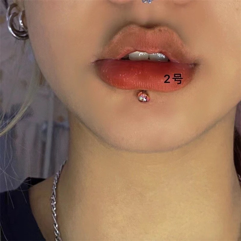 Lip Stud Piercing atelieryuwa.ciao.jp