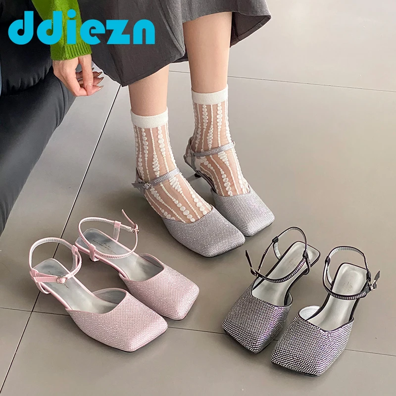 

Туфли-лодочки женские на высоком каблуке с квадратным носком