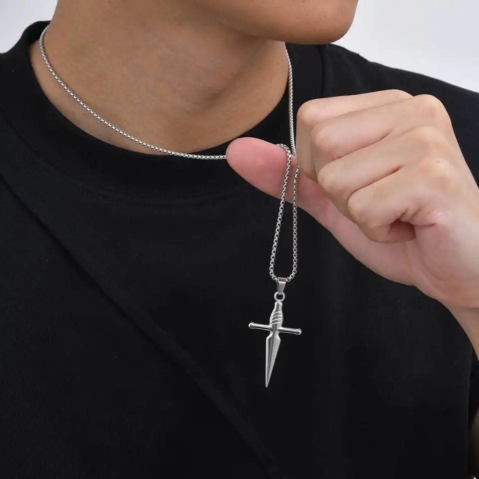 Collana Uomo Con Ciondolo Croce Spada - Acciaio Inossidabile 304, Gioiello Gotico Punk In Scatola Regalo