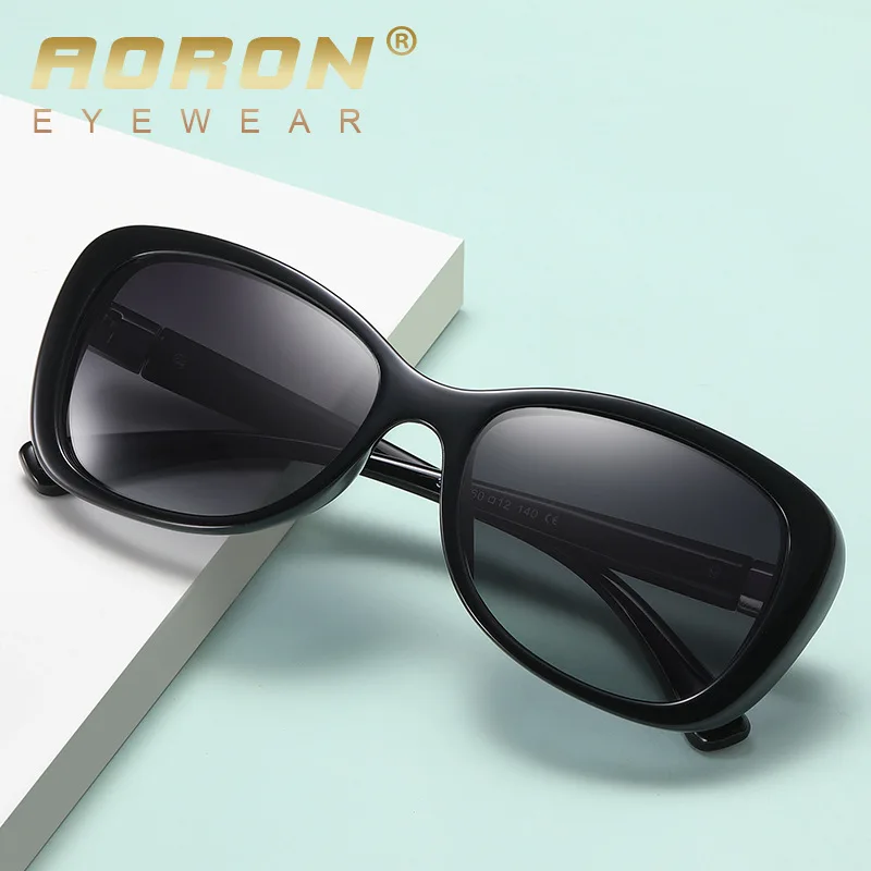Retro Women's Polarized UV Protection Sunglasses with Comfortable Black Frame