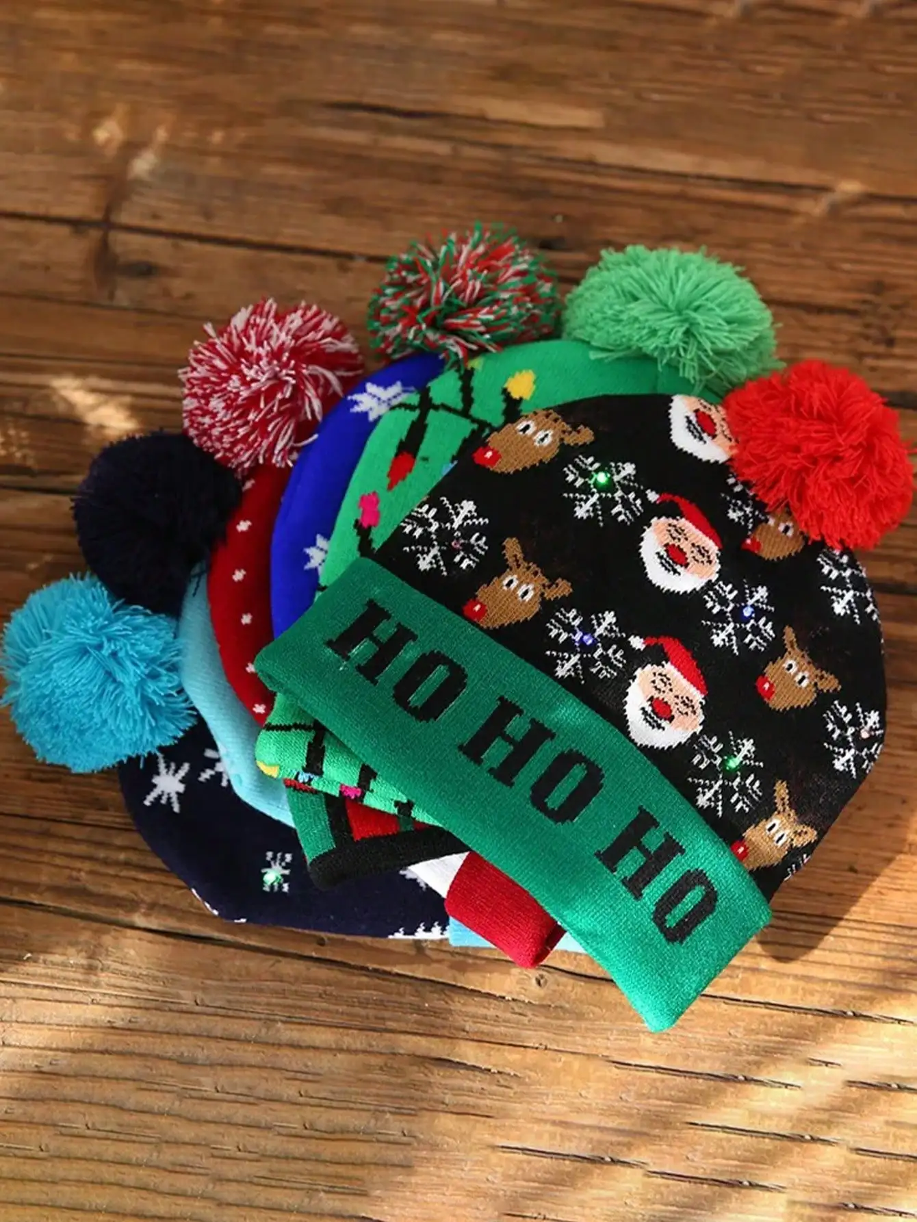 1pc Knitted Christmas Hat Santa Hat LED Light New Year Party Gift New Year Christmas Eve Accessories Decoration