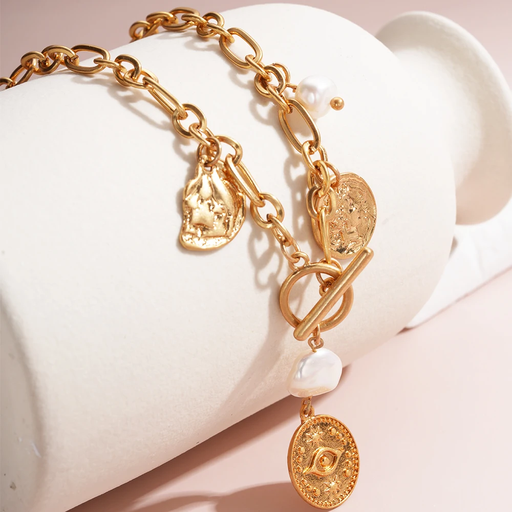 Designer Inspired Pearl Jewelry Pendant Necklace For Women Vintage Old Coin Gold Stainless Steel Chain Lady Casual Party Wear