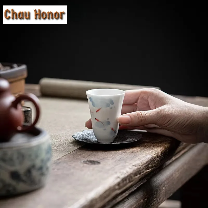2pc/set Pure Hand-painted Fish Play Ceramic Sample Tea Cup White Porcelain Tea Maker Fragrance-smelling Cup Kung Fu Teaware 40ml