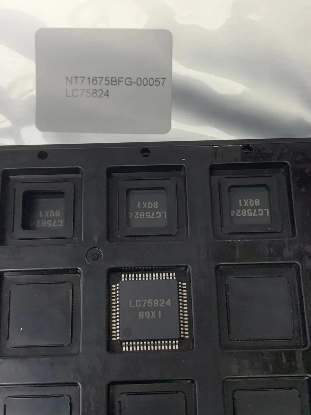 

LC75824 (1pcs) BOM matching / one-stop chip purchase original