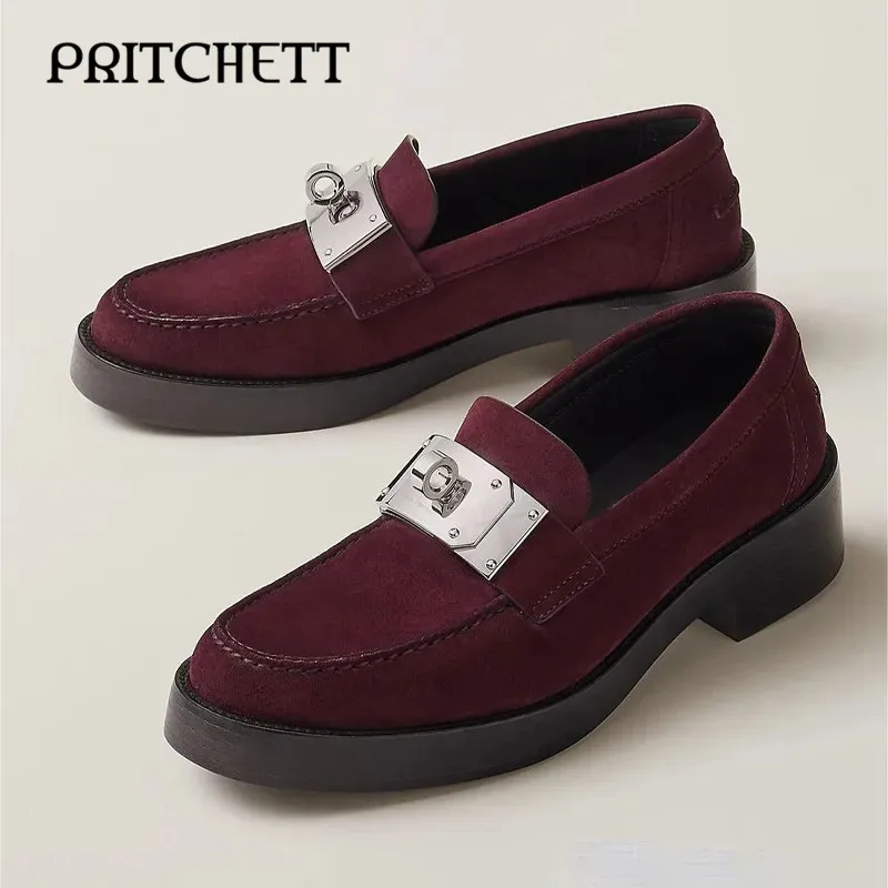 

Imported Metal Decorated Loafers Round Toes Square Roots Shallow Mouth Slip-On Casual Shoes Large Size Business Men's Shoes