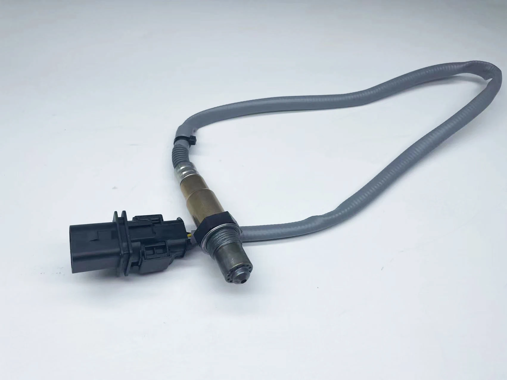 

Датчик кислорода для Hyundai 39210-2B410 0258017001 O2, датчик кислорода для Hyundai ACCENT I30 I40 VELOSTER