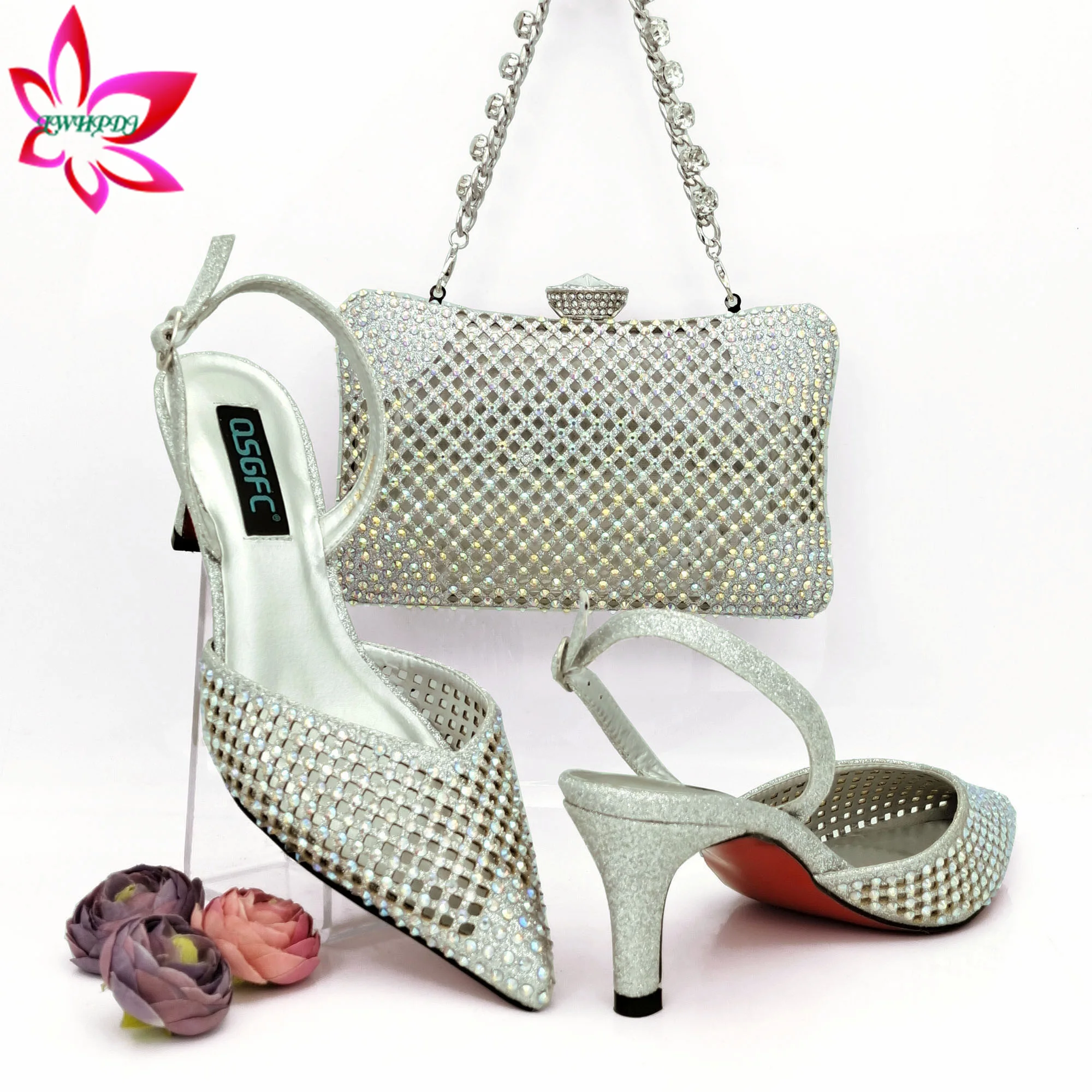 

2024 Spring New Design Pumps Match Hand Bag in Silver Color Comfortable Thin Heels Italian High Quality Shoes and Bag Set