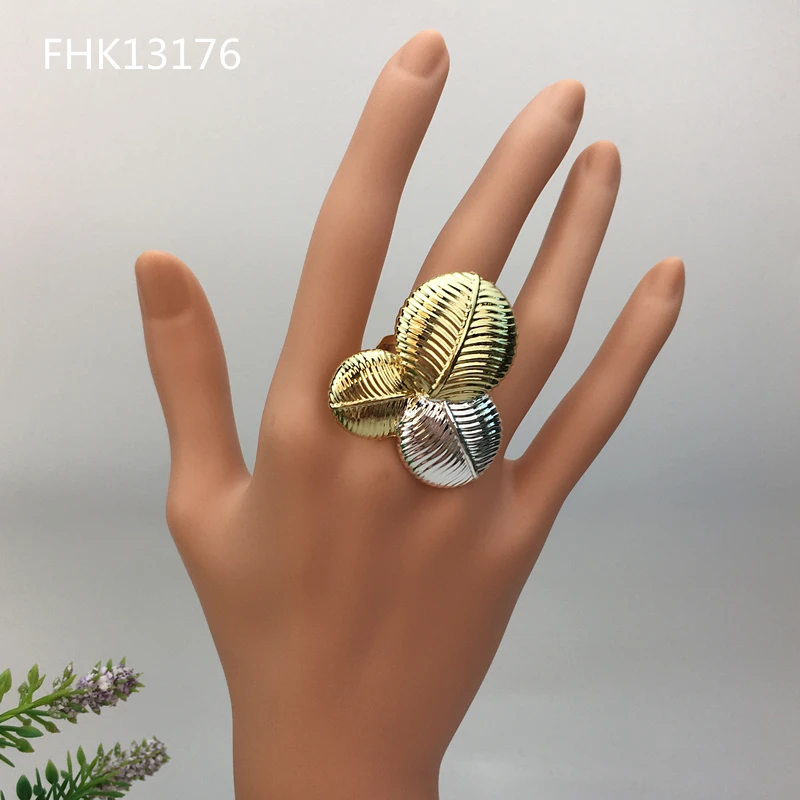 

Yuminglai Luxury Gold Plated Colorful Ring Fashion Big Rings for Women Gifts Daily Party Wear Jewelry FHK13176