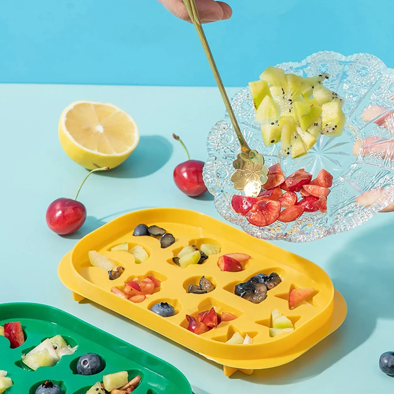 1pc/2pcs - Ice Cube Mold With Lid, Ice Making Tool, Ice Storage Ice Box,Cartoon Style Design Ice Cube Maker,Kitchen Tools