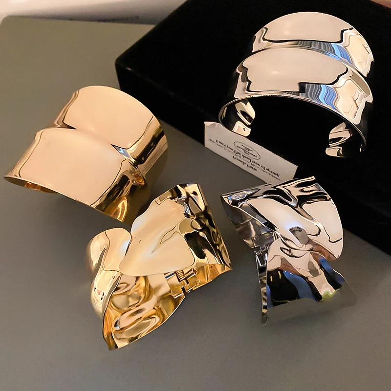 Geometric Alloy Bracelet for Women - Image 21