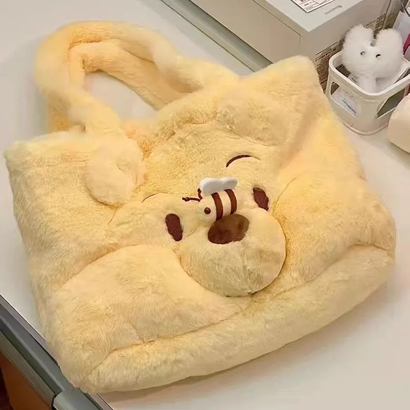 2025 new children's large-capacity shoulder bag cartoon Winnie the Pooh plush handbag fashion simple plush leisure snack bag 3