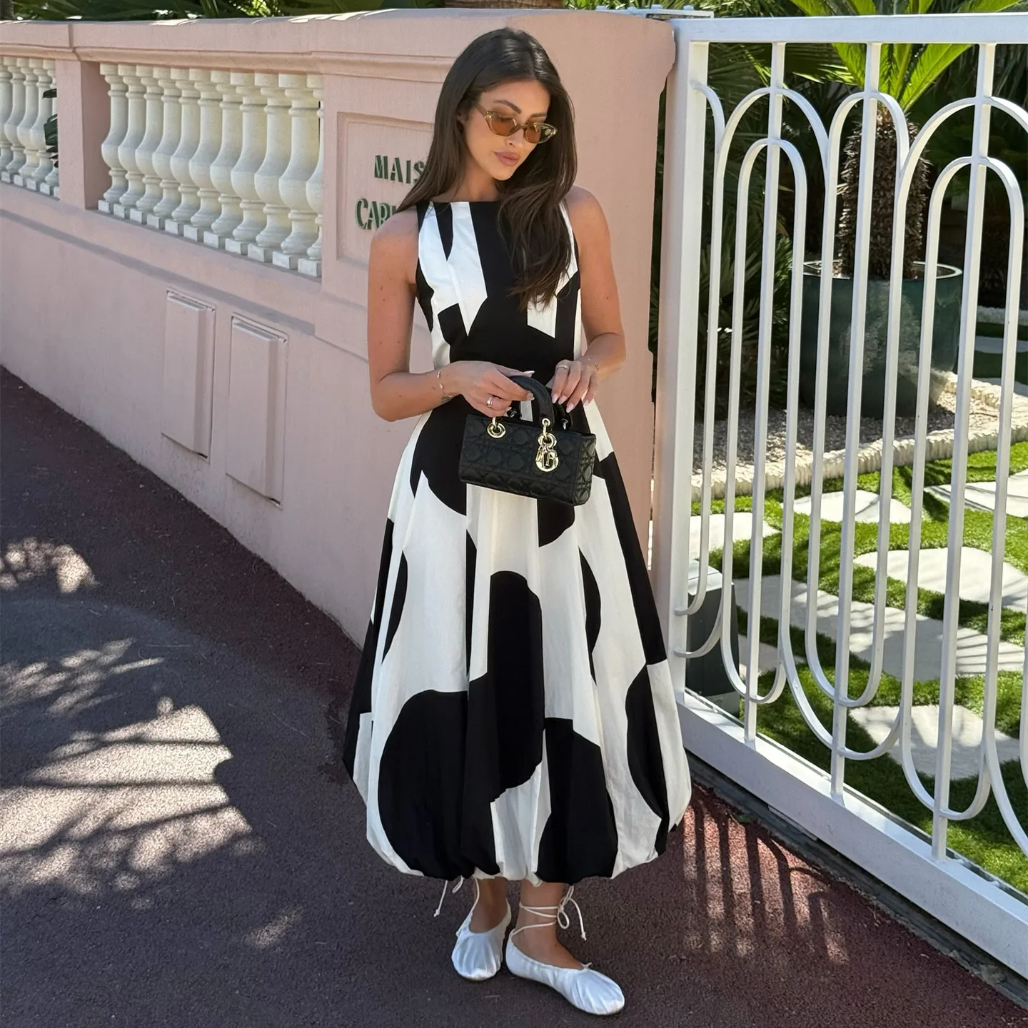 PB & ZA2025 نمط غير منتظم ألوان متباينة رقبة مستدي...