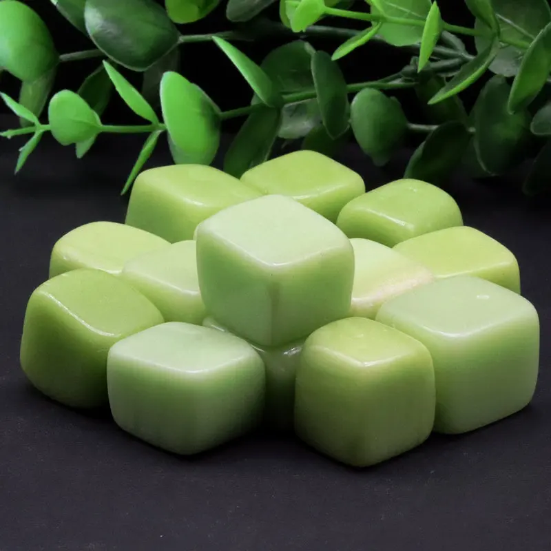 

20-30mm 100g Cute Small Cube Luminous Quartz Gravels Stone Minerals Specimen Home Decor Healing Crystals