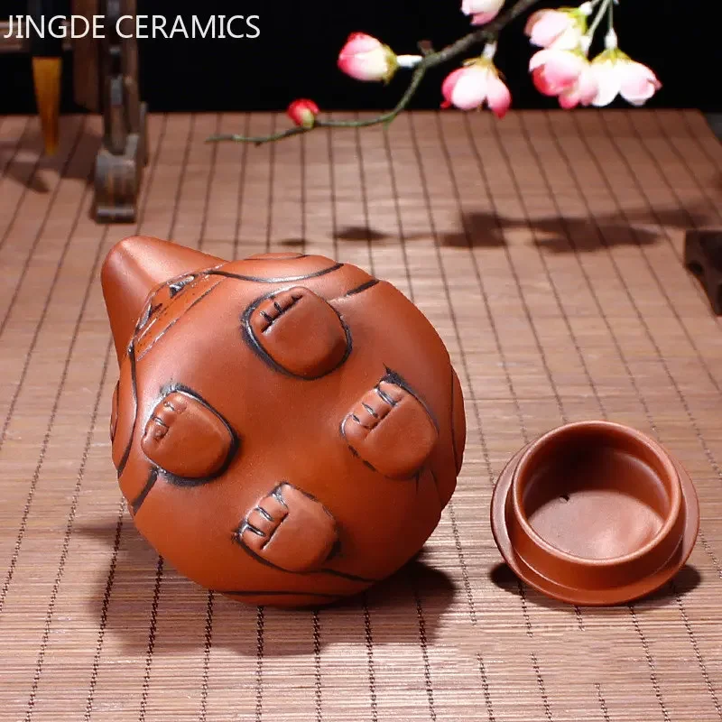 Traditional Lucky Fortune Animal Hand Grasp Pot Chinese Purple Clay Teapots Handmade Zhu Mud Tea Infuser Zisha Tea Set 200ml