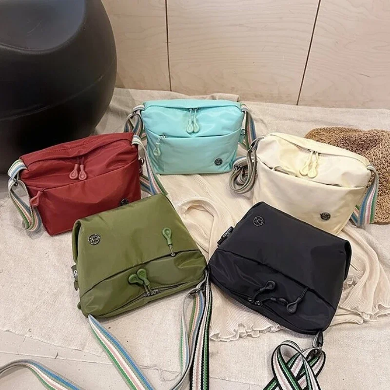 Ultra-light Nylon Crossbody Bag for Women Adjustable Wide Strap Lightweight Women's Bag Casual Messenger Bag MultiPocket Handbag