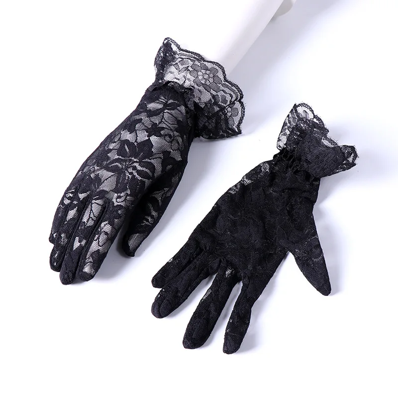 

Sexy Women Gloves Full Finger Black Floral Lace Short Wrist Gloves Bridal Wedding Lolita Halloween Costume Party Witch Gloves