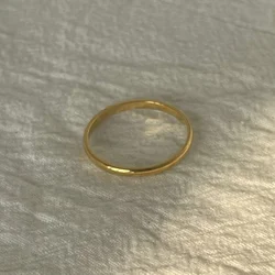 Elegant 18K Gold Plated Stainless Steel Couple Ring - US 7 (2mm Gold)