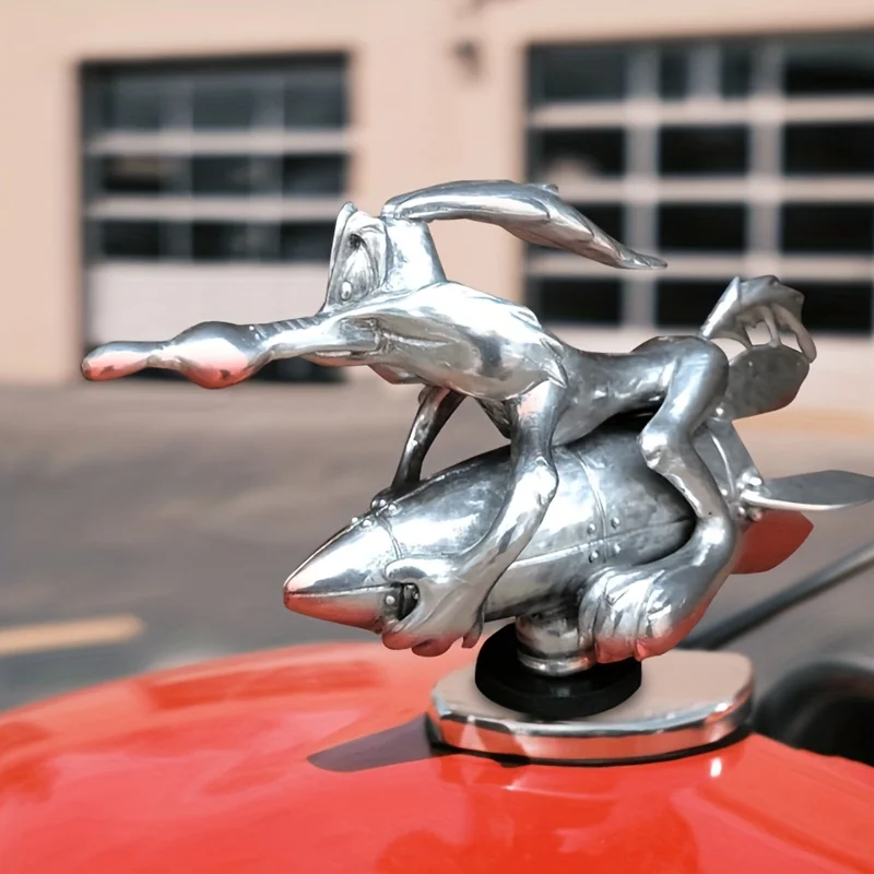 

1 Piece of Wile E Coyote Hood Car Enthusiast's Surprise Decoration Accessories Resin Car Accessories