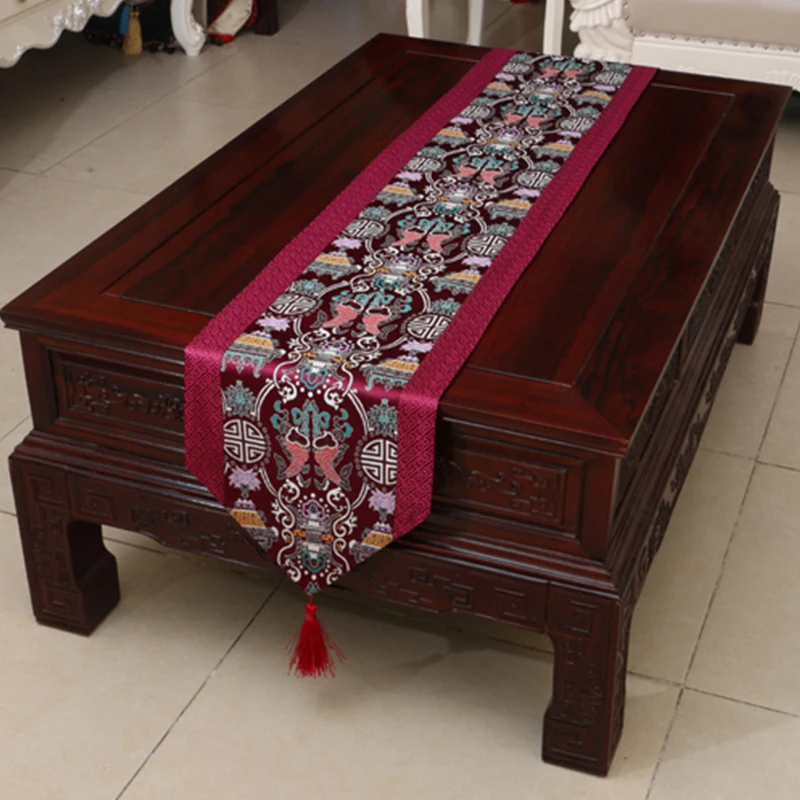 Chinês tradicional cetim corredor de mesa floral