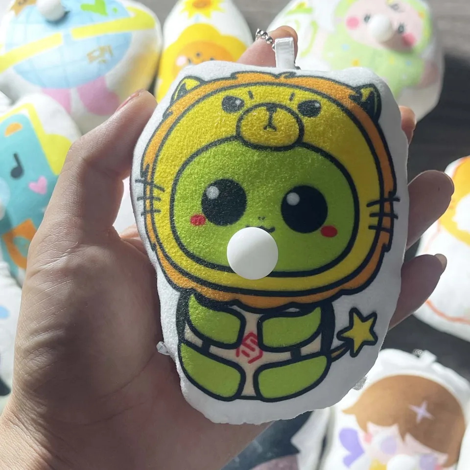 タイ GMMTV CP ソフトぬいぐるみキーホルダー 10 センチメートルきしむ