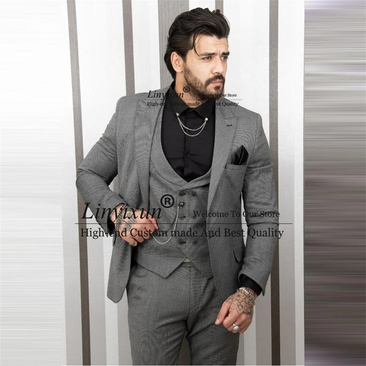 

Деловой мужской костюм из трех предметов: Блейзер, жилет и брюки