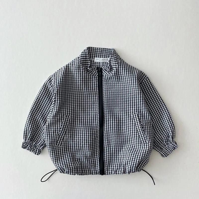 Sommerlicher Baby-Sonnenschutzanzug mit Karomuster 0-5 Jahre – Koreanische Kinderjacke, minimalistische koreanische Freizeitjacke, dünnes Sommer-Oberteil – Detail 7