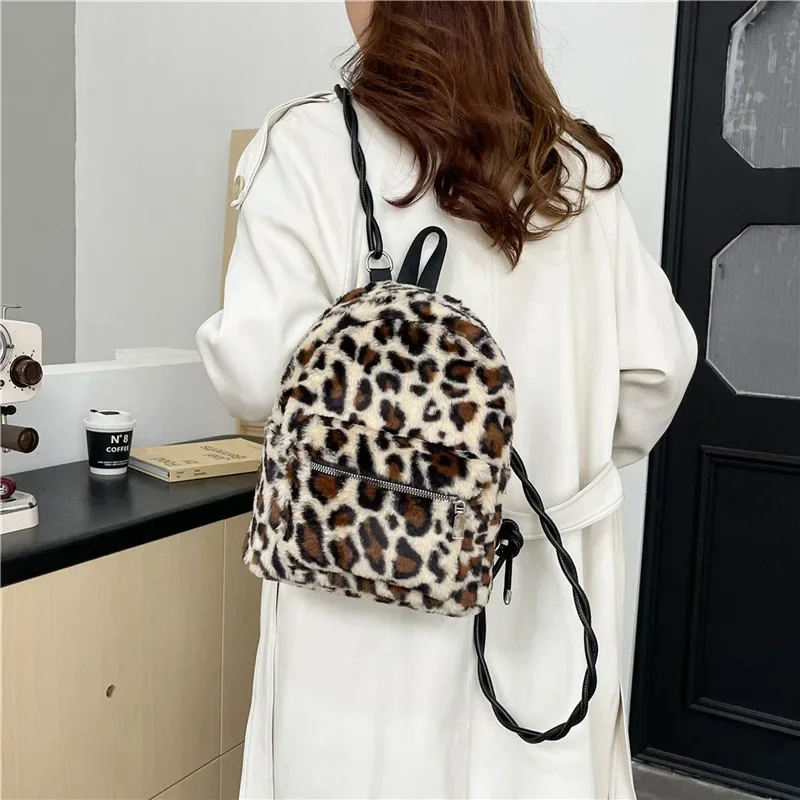 Premium Texture Double Shoulder European and American Style Retro Leopard Print Women's Backpack Winter Casual Plush Backpack 2