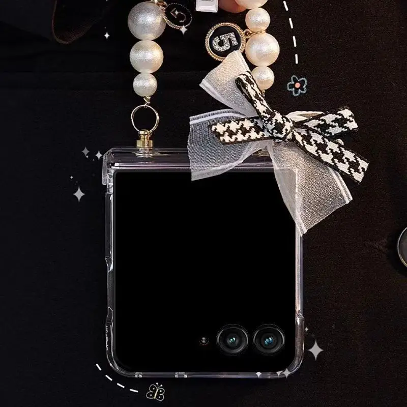 Luxurious Pearl Chain Phone Case - Elegant Protective Cover