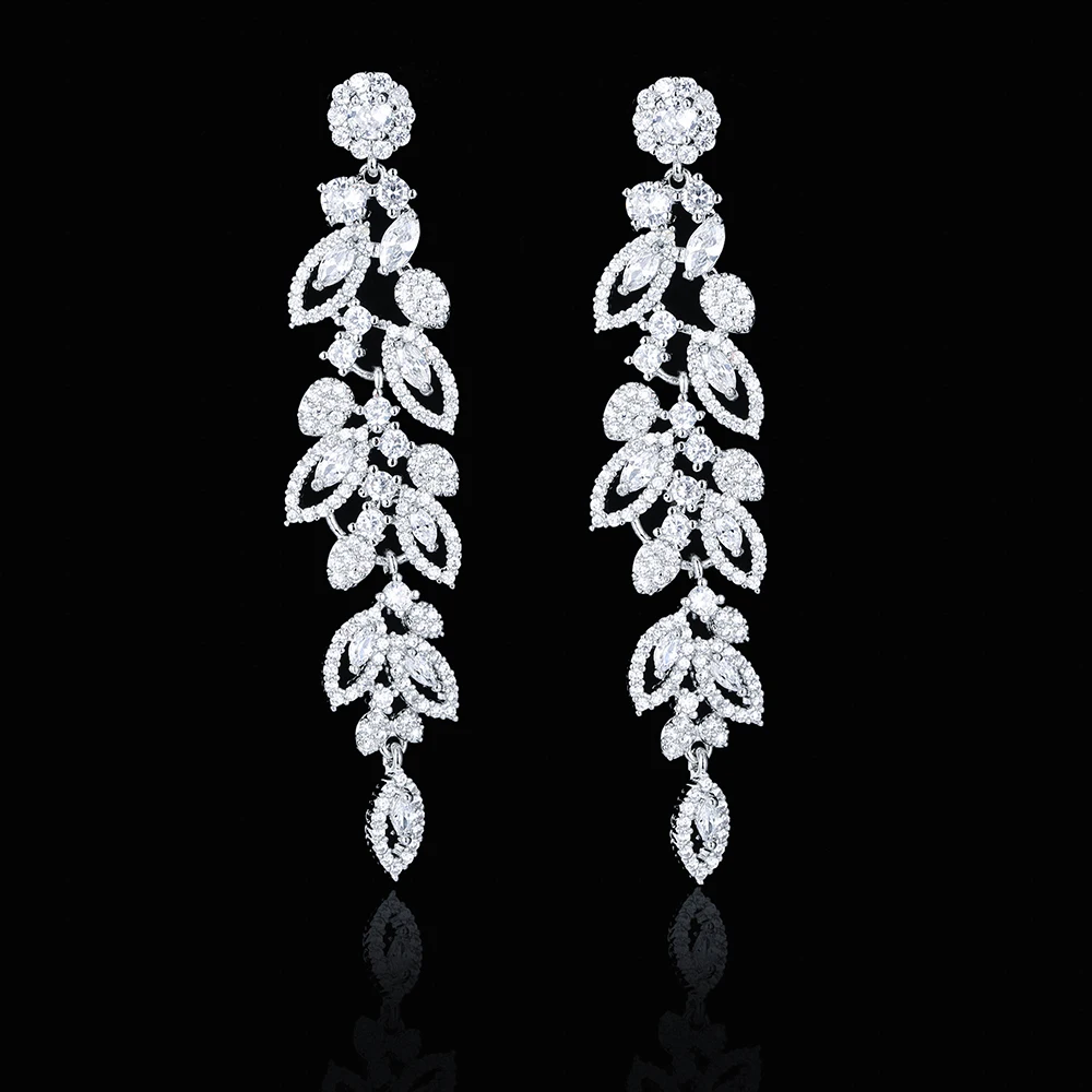 

Emmaya Charming Leaves Appearance Long Earring Noble Design For Female Fashion Banquet Ingenious Zirconia Jewelry Fancy Gift