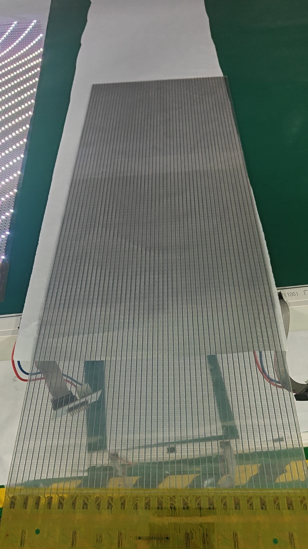Shenzhen MDS p5 flexible led display screen panel 640mm * 240mm 90% transparency 3840hz refresh rate