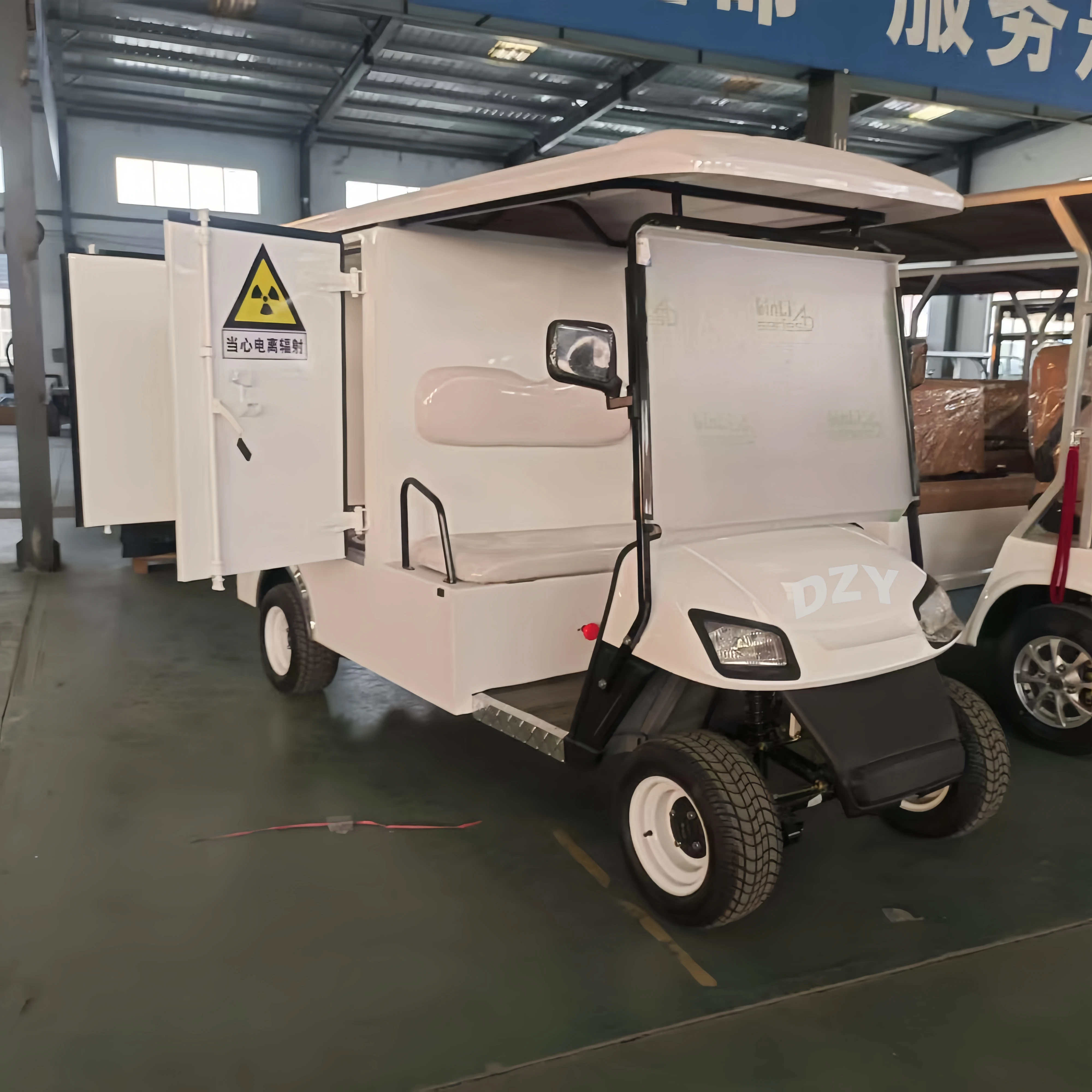 New 2-Seater Electric Golf Cart with Battery Power EEC Certified for Golf Course and Hotel Use Compatible with Club Car
