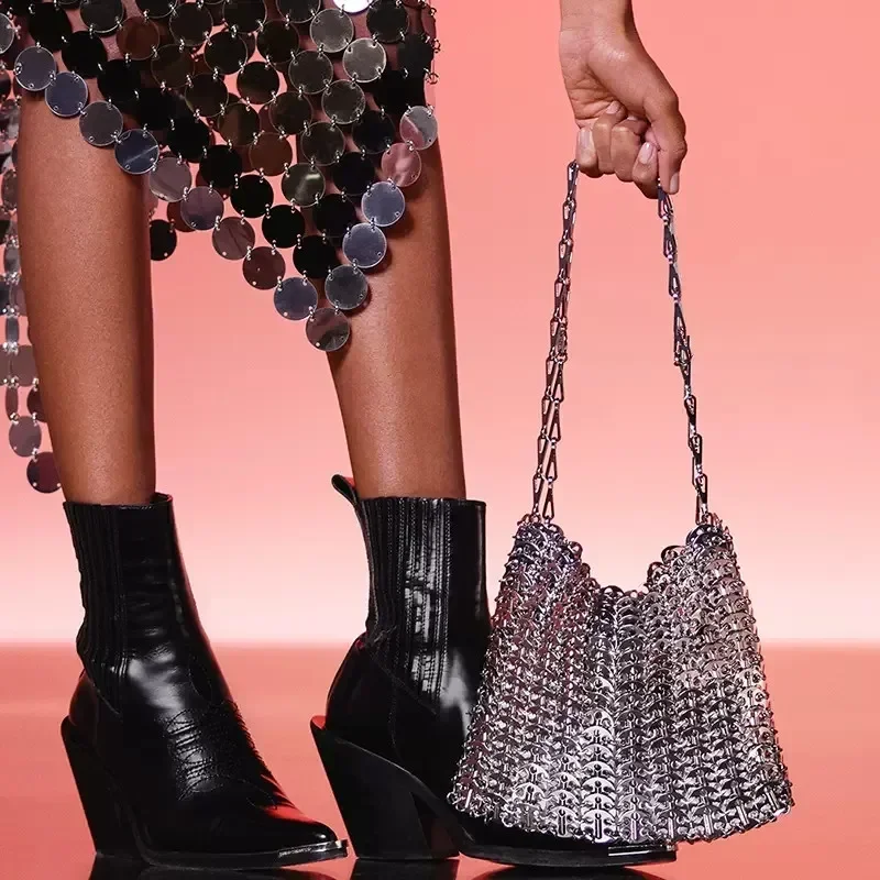 

Luxury Designer Women's Bag Trend Hand Woven Hollow Metal Chain Tote Bag Clutch Female Bag Travel Holiday Shoulder Bag Handbag