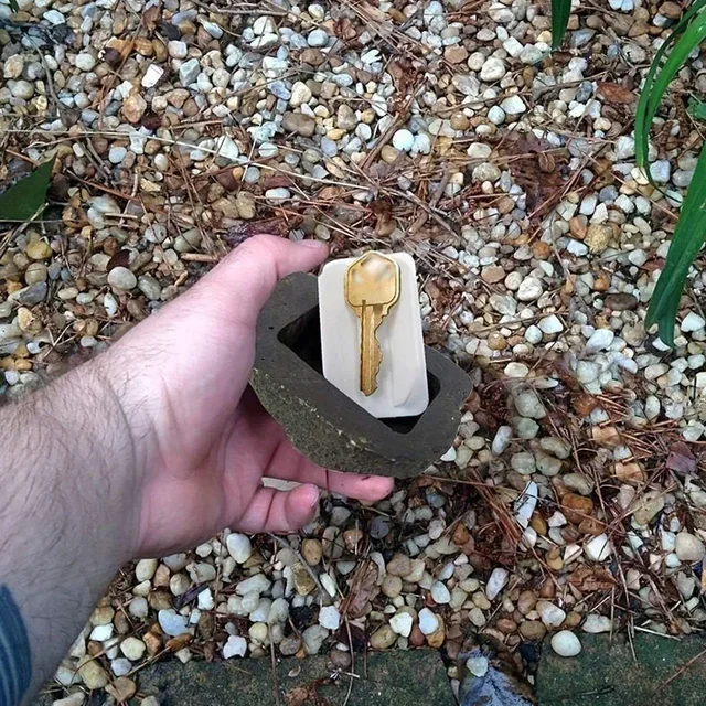 Stone Key Box Simulation Stone Outdoor Courtyard Hidden Door Key Box  Small Stone Resin Stone Shape Hidden Home Accessories 3