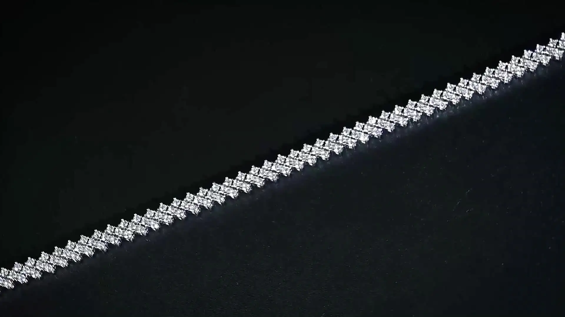 Женский браслет для тенниса с муассанитом посеребренный 1 5 мм