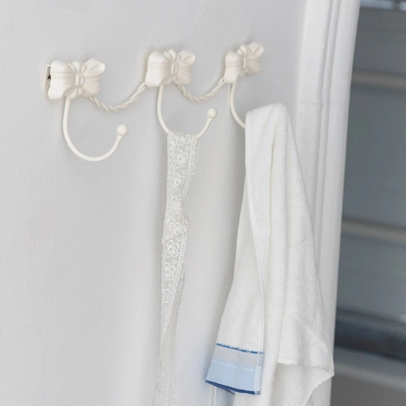 Cream White Wall Hooks, Vintage Door Hooks for Clothes, Retro Hanging Storage, Decorative Organizer for Bedroom and Bathroom