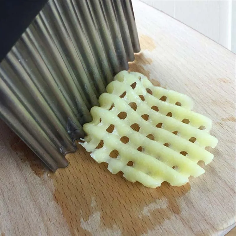Multifunctional Potatoes Cutter Tools Wolf Tooth Potato Cutter Vegetable Fruit Crinkle Wavy Potato chip wave Kitchen Tool vegetable slicer,french fry cutter