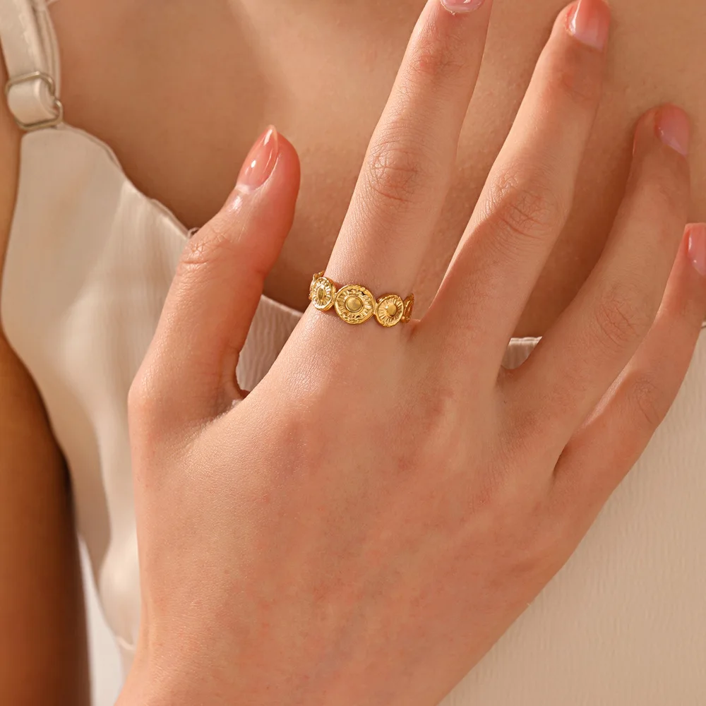

Korean Style Popular Geometric round Ring Electroplated Stainless Steel Ring for Women