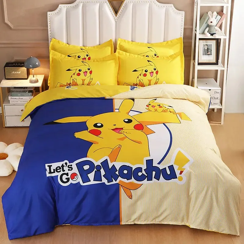 新品未開封　ベッドカバー3点セット　ピカチュウ Amazon.co.jp: ポケモンセンターオリジナル ベッドカバー3点