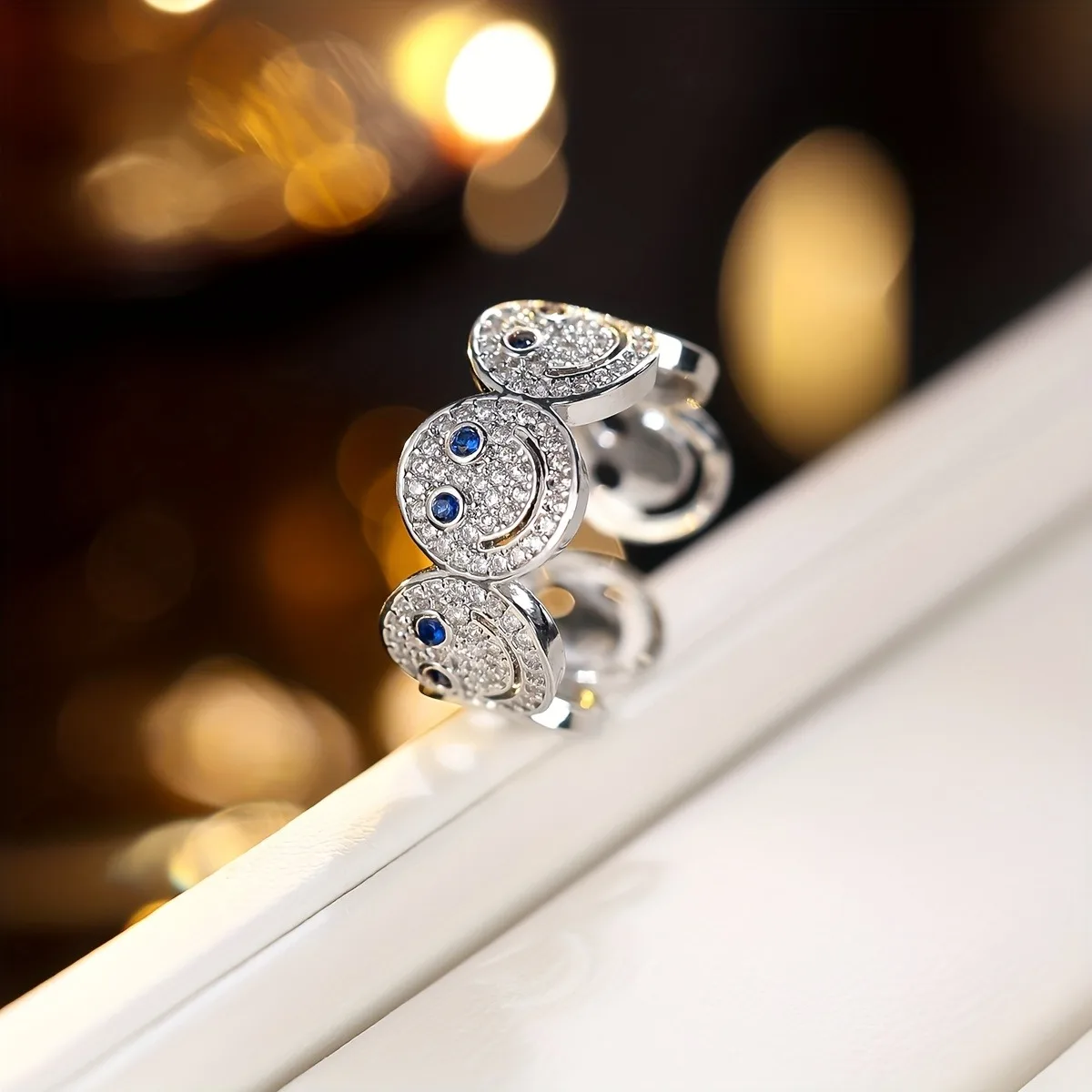 1 Stück offener Ring mit Smiley-Gesicht, eingelegt mit Zirkon, hochwertige Mode und einfach, ein Gedenkgeschenk für Mädchen – Detail 1