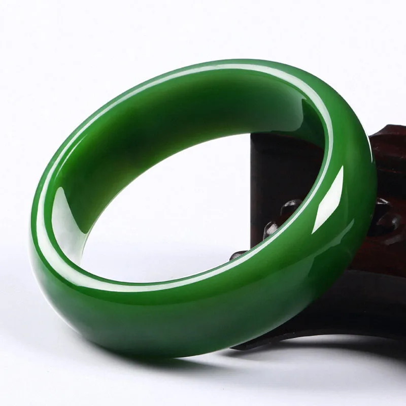 Рисунок 5 - Китайский натуральный зеленый нефритовый браслет