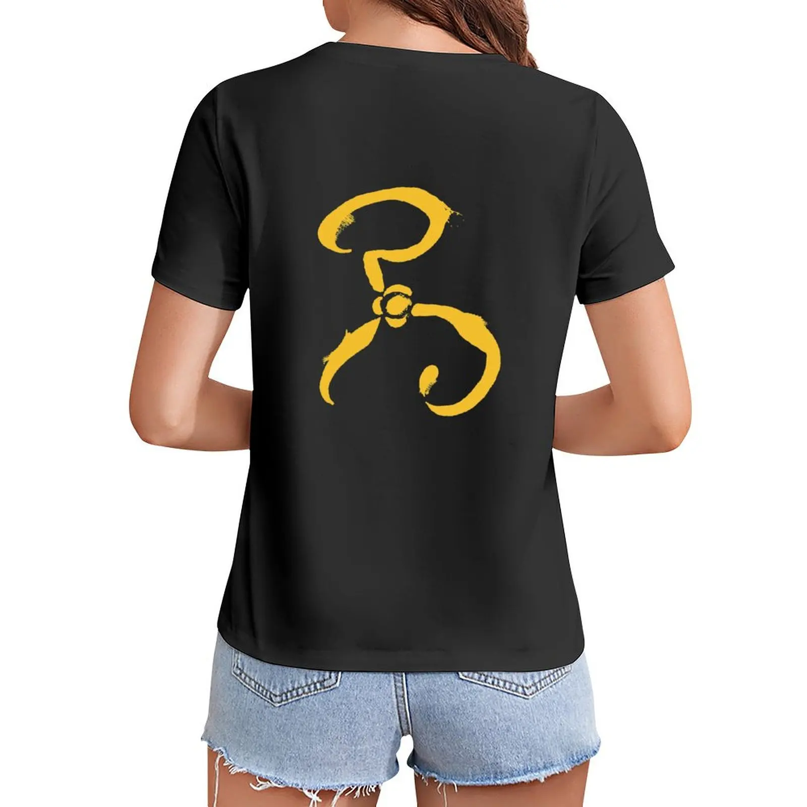 

Call of Cthulhu - The Yellow Sign - In King's Gold T-Shirt Female clothing vintage graphics Woman fashion