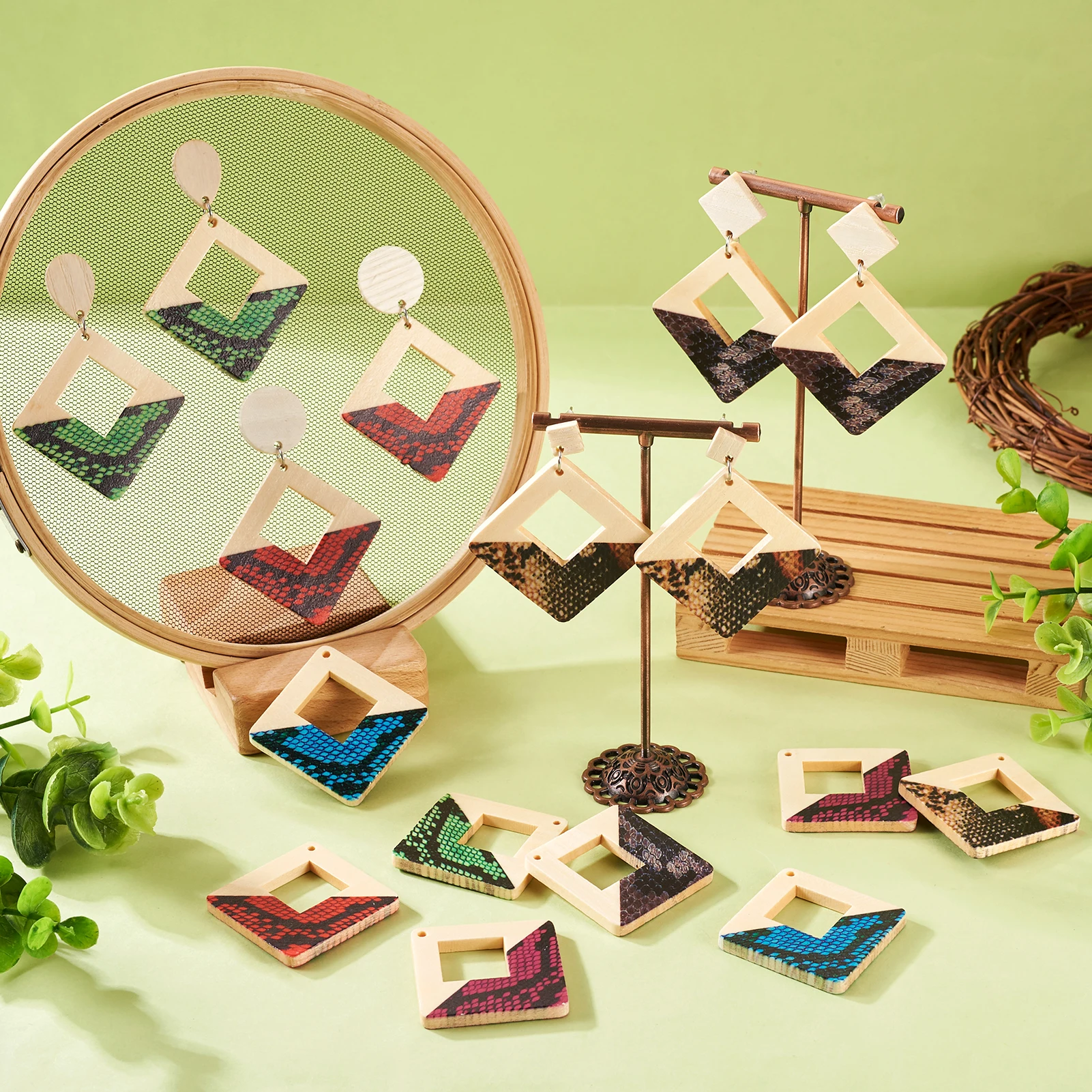 36Pcs Painted Wood Big Pendants Double-Sided Leopard Print Rhombus Charm for DIY Dangle Earrings Jewelry Making