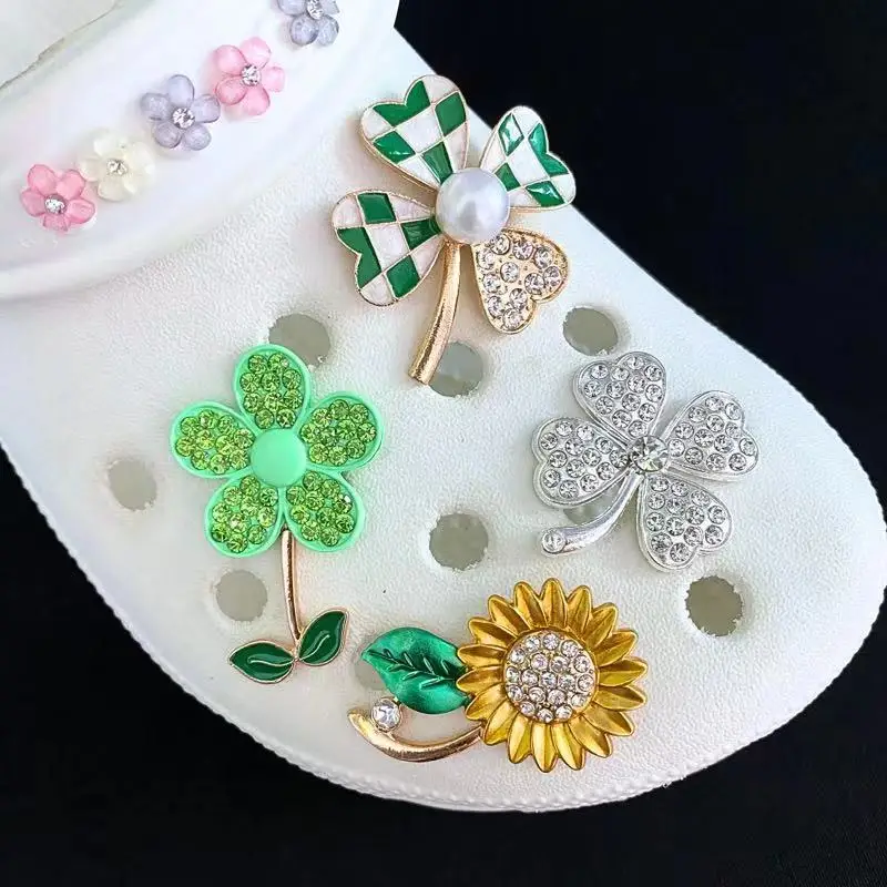 

1pcs Flower Shoe Charms Single Sale Fit for Sandal Accessories Designer Makeup Bling Shoe Decorations for Women Bag