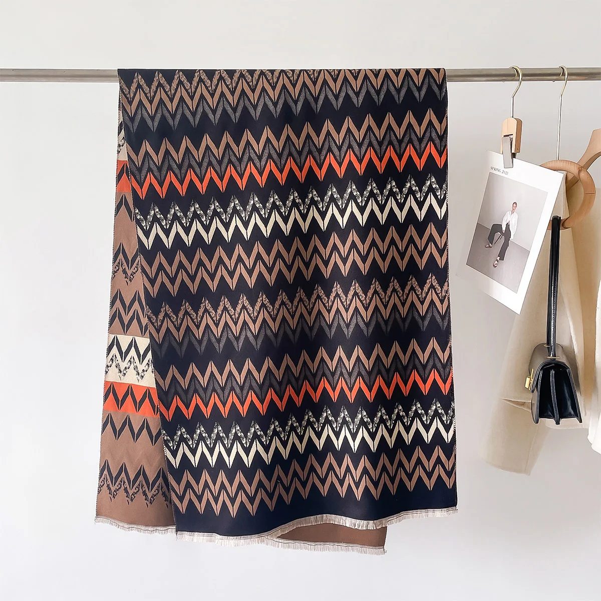 thumbnail image 1 of Bufanda gruesa de invierno para mujer, diseño lujoso, bufandas cálidas de cachemira de doble cara, chal largo, pashmina, pañuelo para el cuello, bufanda, 1 of 5