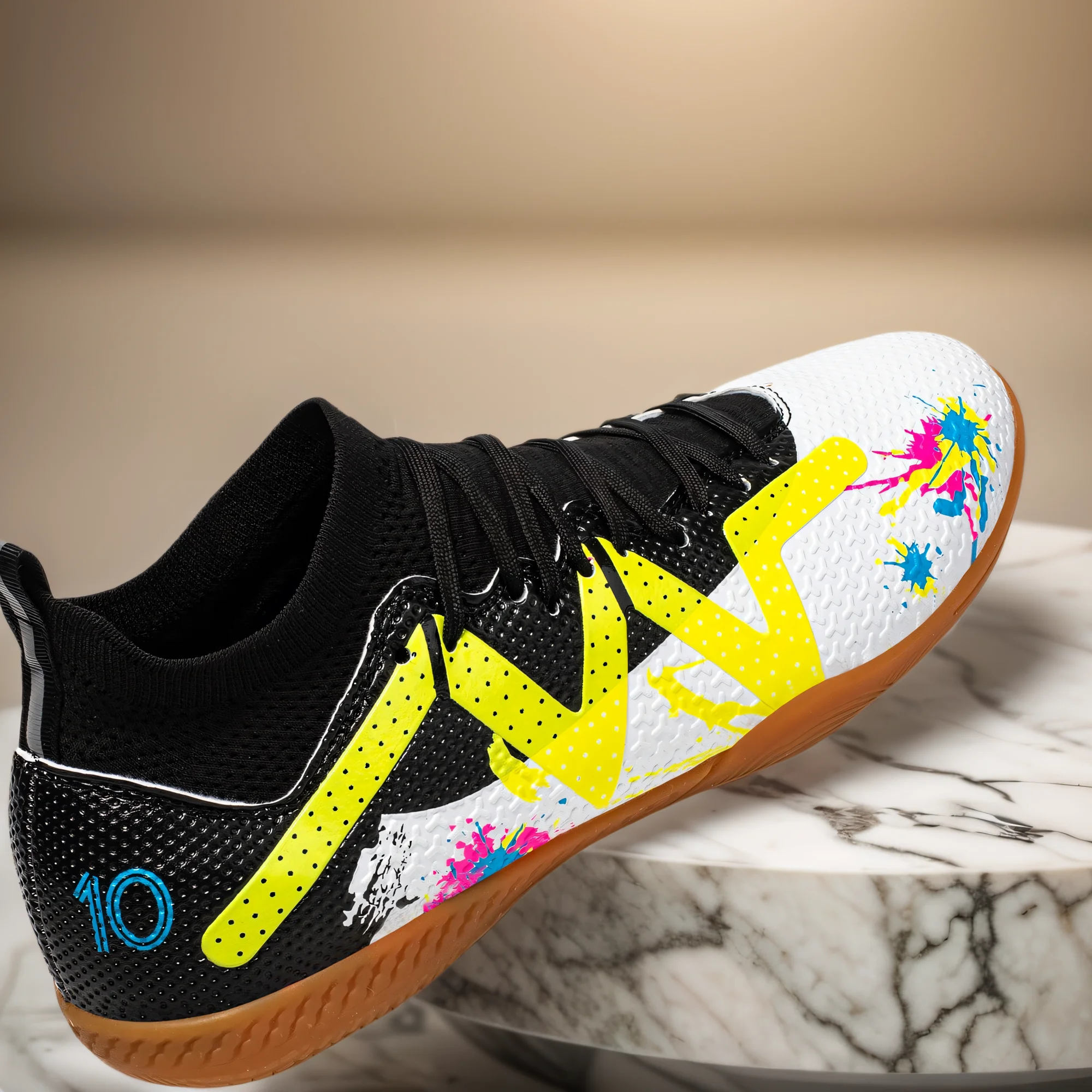 High-top soccer shoes indoor five-a-side training men women slip-resistant wear-resistant sneakers