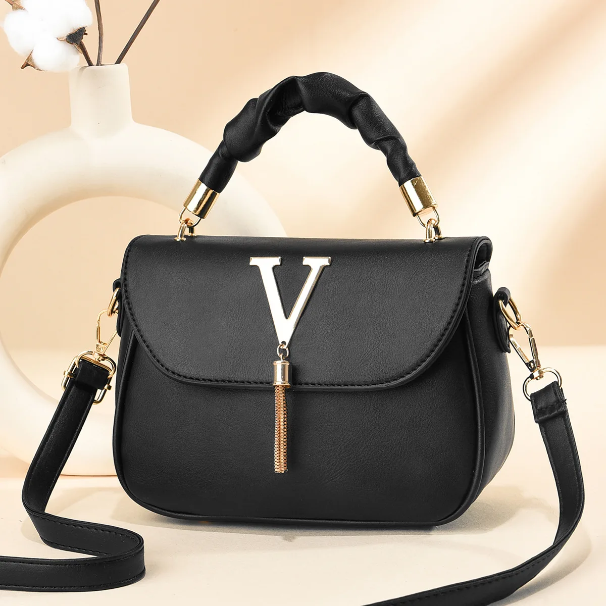 

MONNET CAUTHY New Bags for Women Concise Sweet Fashion Handbags Solid Color Pink Lavender Green Khaki PU Crossbody Totes