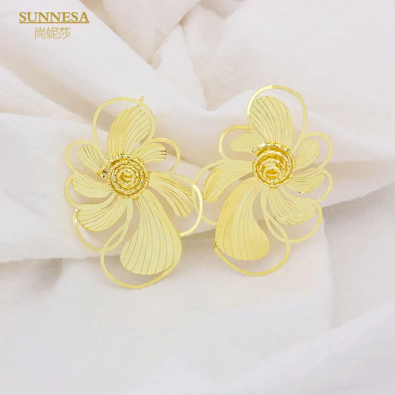 SUNNESA Gold Color Flower Design Mirror Side Clip Earrings Fashion Dubai Jewelry African Big Earrings for Women