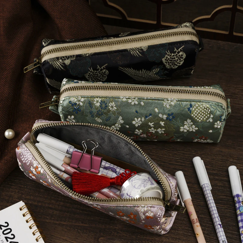 حقيبة أقلام تطريز نمط صيني