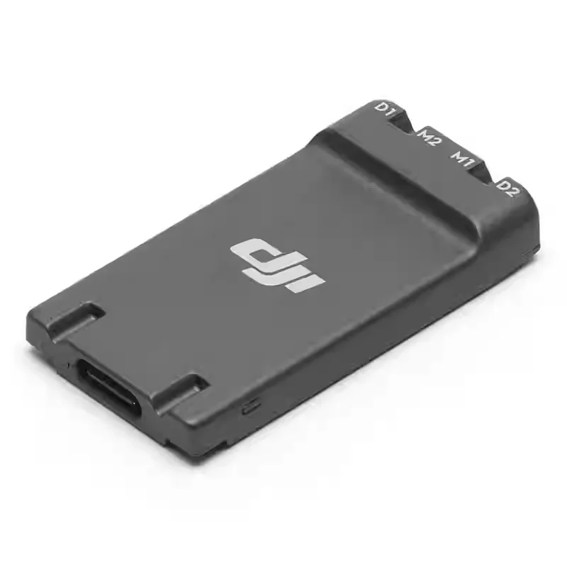 Gros plan sur le Module Transmission Améliorée DJI 3 4G eSIM pour Drone, montrant le port USB-C et l'indicateur LED, livraison rapide incluse.