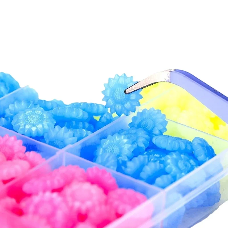 Luminous Sealing Wax Particles for DIY Scrapbooking